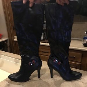 NWT Dana Buchman tall black boots w/ high heels.